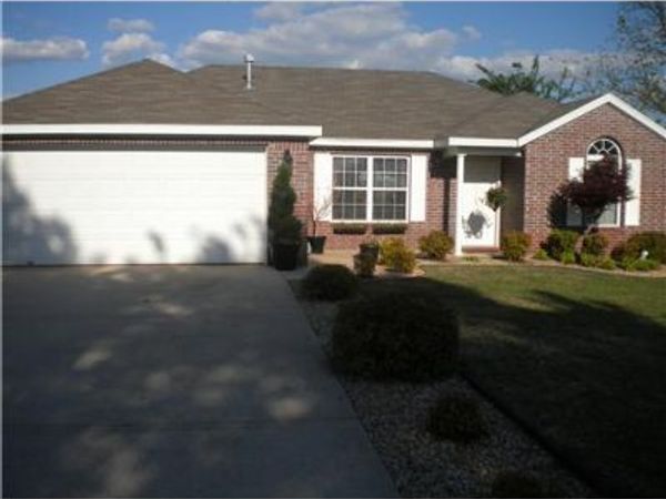 916 Zachary Street, Centerton, AR 72719