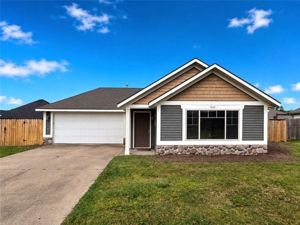 1640 Whirlaway Lane, Prairie Grove, AR 72753