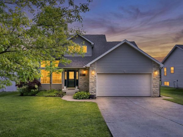 850 Fairway Drive, Howard, OH 43028