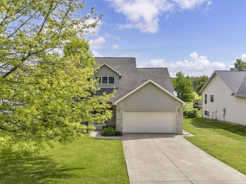 850 Fairway Drive, Howard, OH 43028 Photo 4