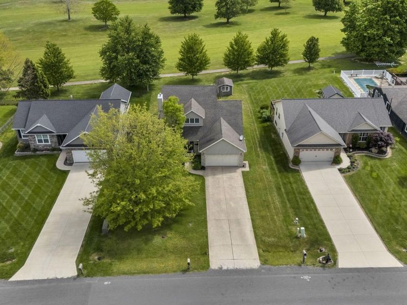 850 Fairway Drive, Howard, OH 43028 Photo 8