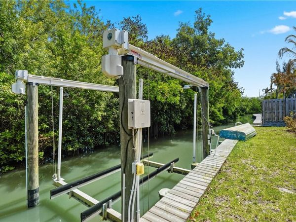 212 14th Place, Vero Beach, FL 32960