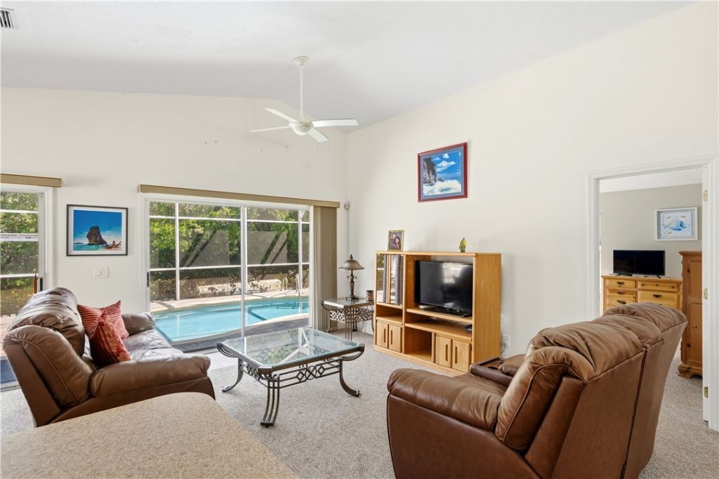 212 14th Place, Vero Beach, FL 32960 Photo