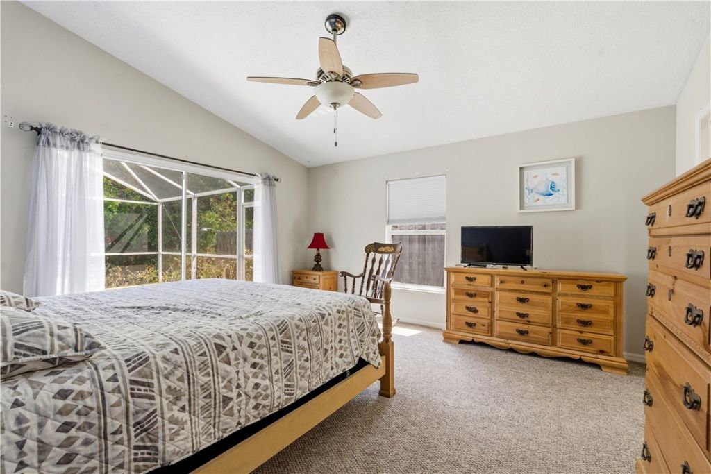 212 14th Place, Vero Beach, FL 32960 Photo