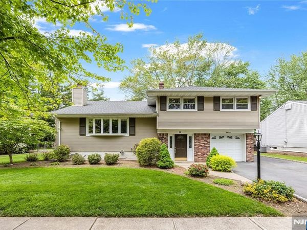 18 Dogwood Court, WESTWOOD, NJ 07675