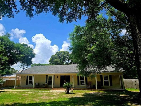 563 Vaughan Drive, Satsuma, AL 36572