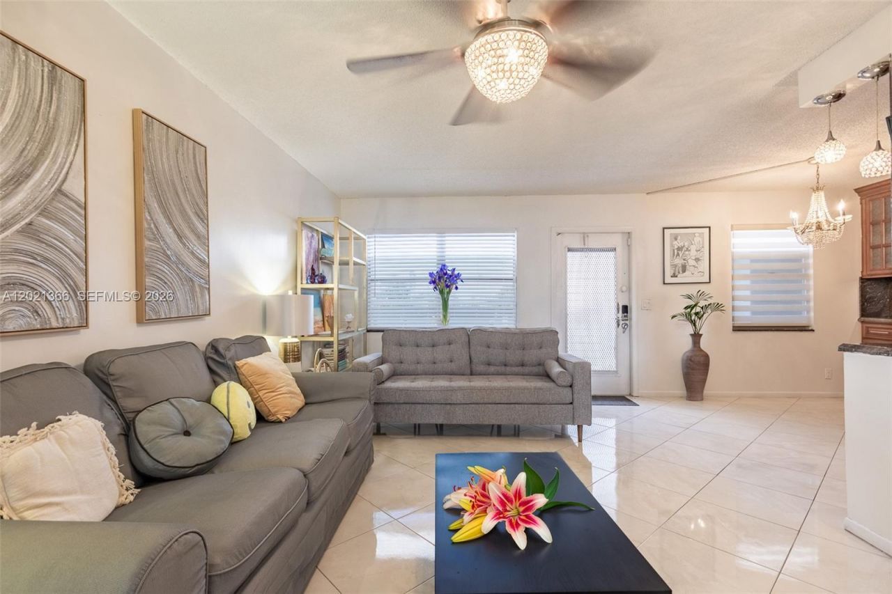 3049 Wolverton C , Unit 3049, Boca Raton, FL 33434 Photo