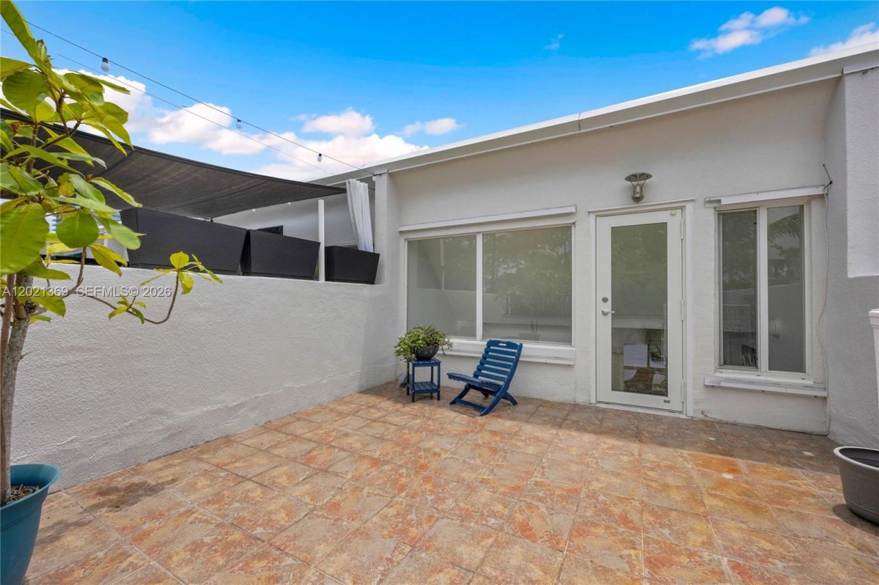 2960 Day Ave , Unit 3201, Miami, FL 33133 Photo