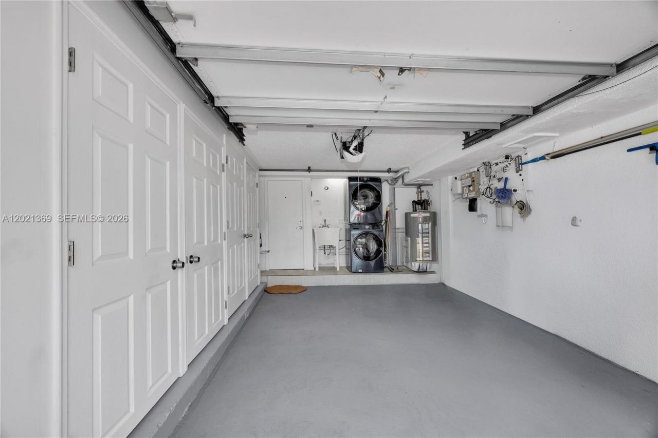 2960 Day Ave , Unit 3201, Miami, FL 33133 Photo