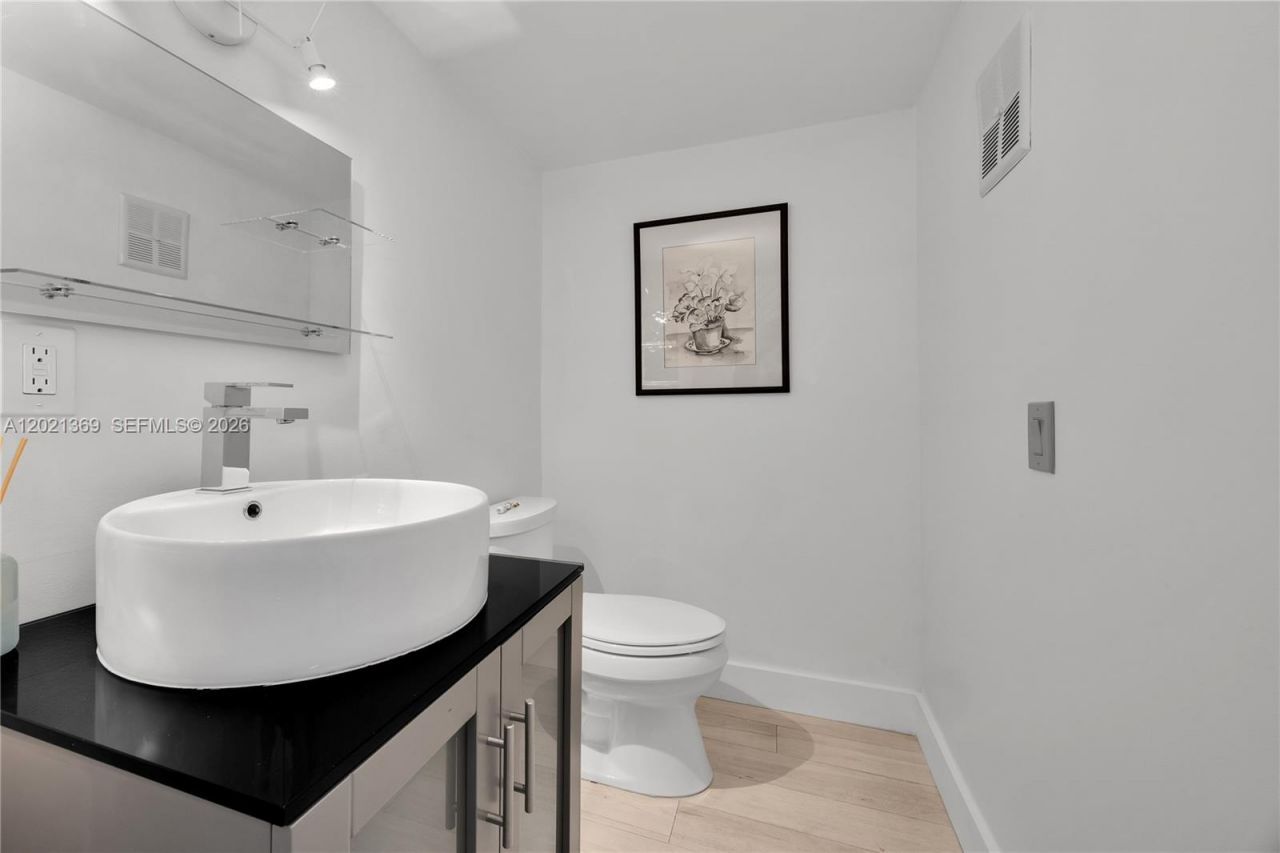 2960 Day Ave , Unit 3201, Miami, FL 33133 Photo