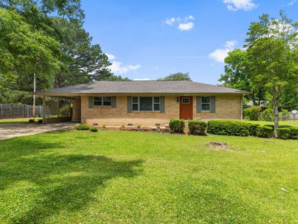400 W Fair St., Fulton, MS 38843