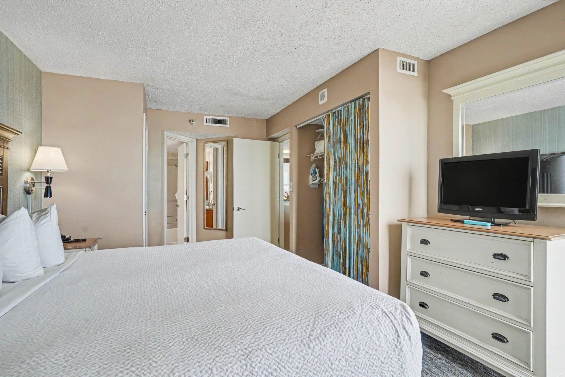 2701 N Ocean Blvd. Photo 10