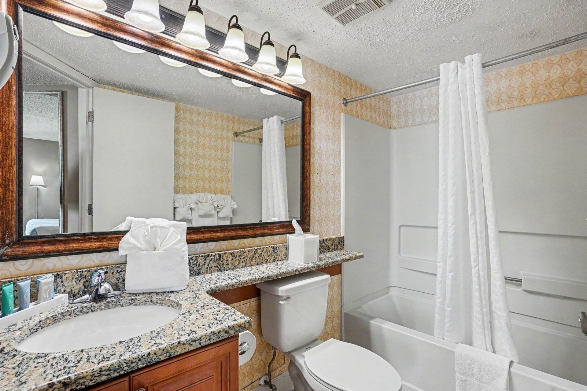2701 N Ocean Blvd. Photo 14