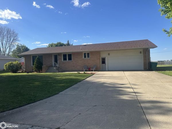 210 E 6th Street Street E, Kanawha, IA 50447