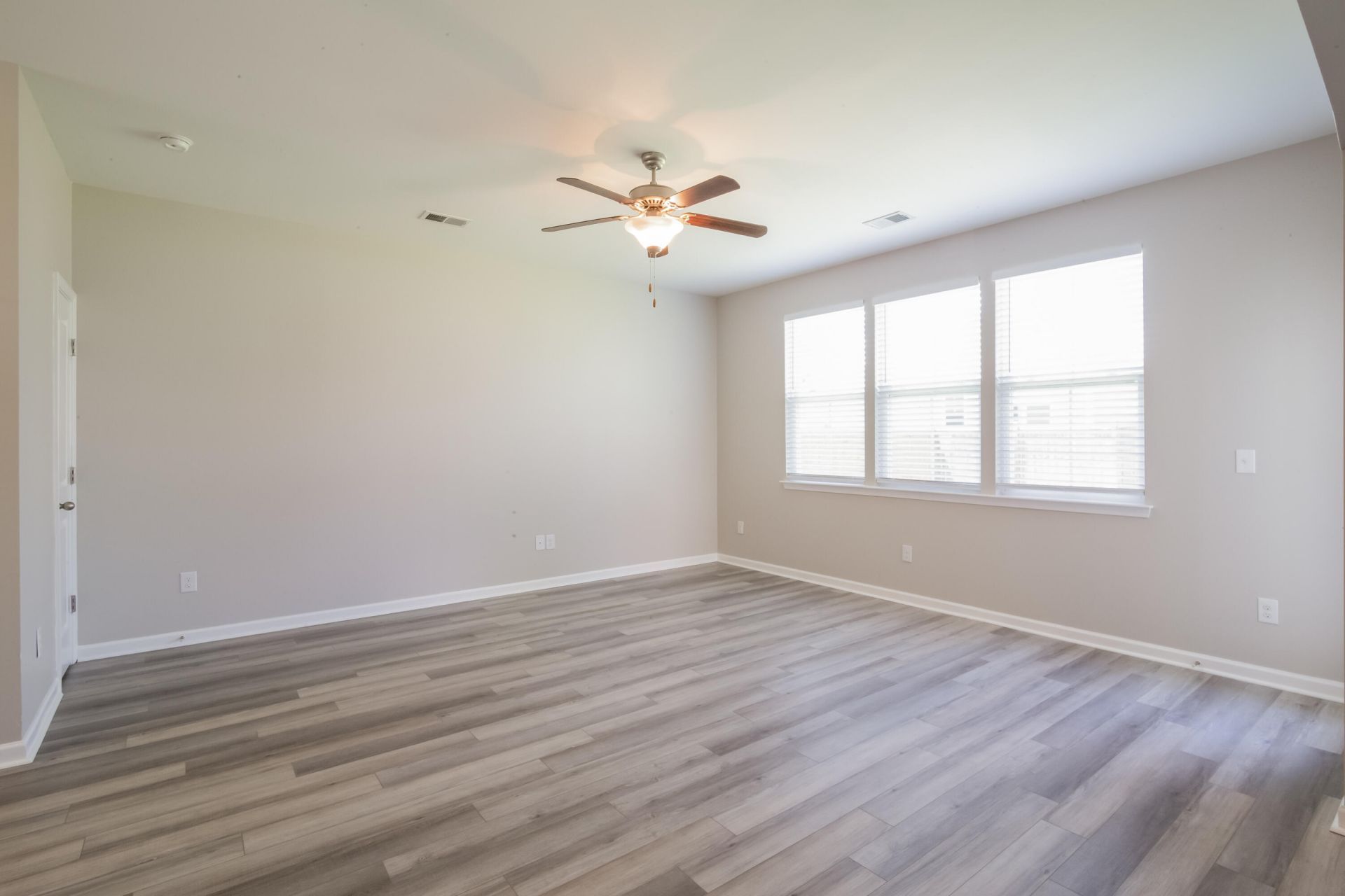 7837 Expedition Drive Photo 4