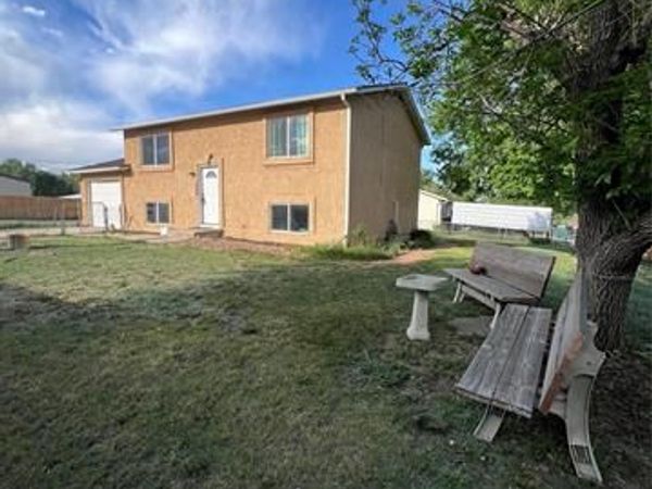 1049 Cambridge Avenue, Colorado Springs, CO 80906