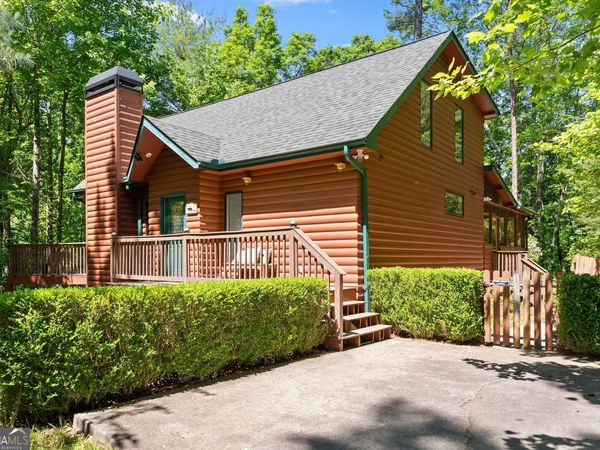1688 Bahn Innsbruck, Helen, GA 30545