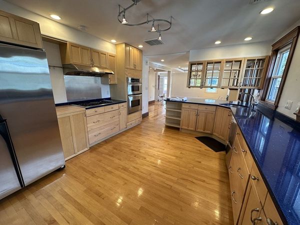 17 Herbert Road, Unit 1, Arlington, MA 02474