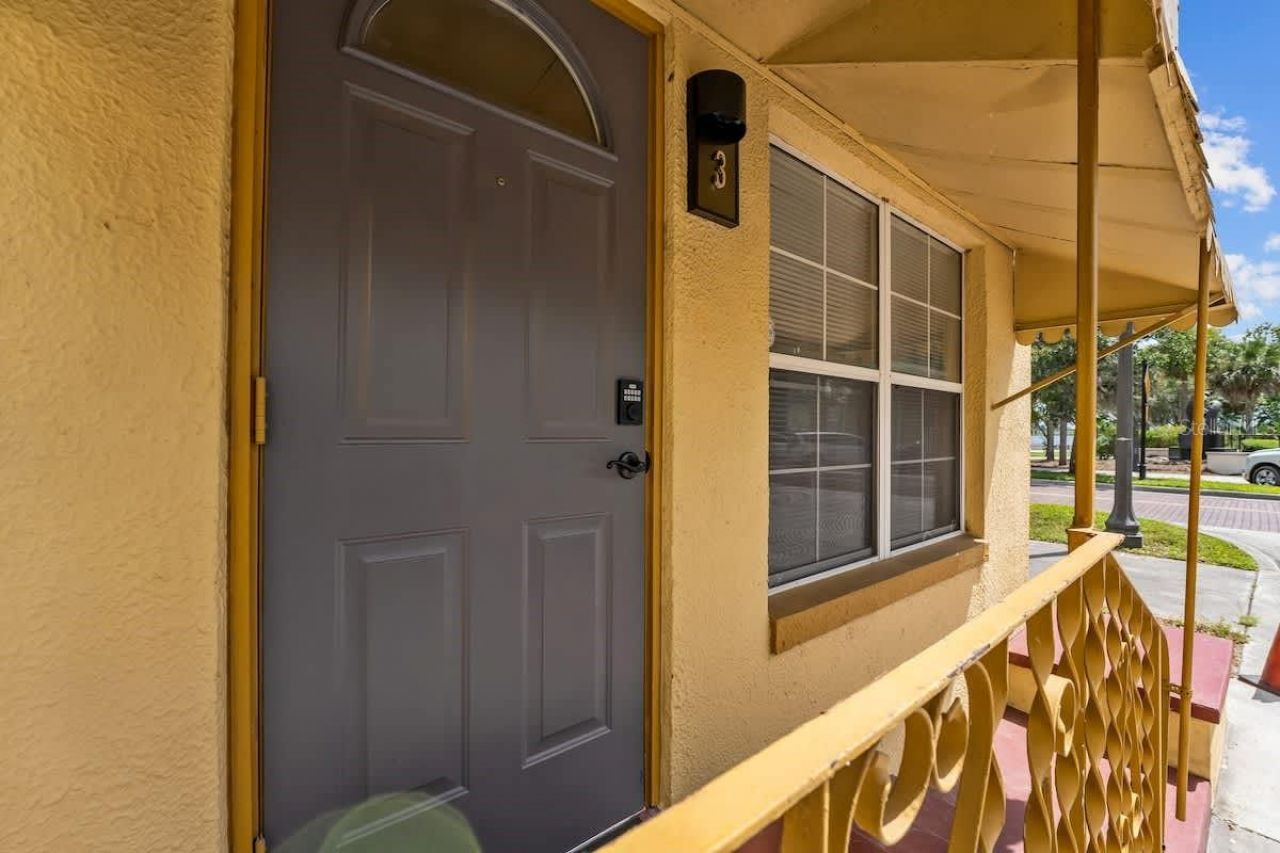 304 Lakeshore Boulevard, Kissimmee, FL 34741 Photo