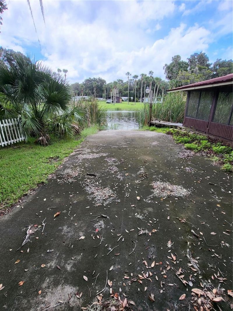 2377 NW 34th Place , Lake Panasoffkee, FL 33538 Photo