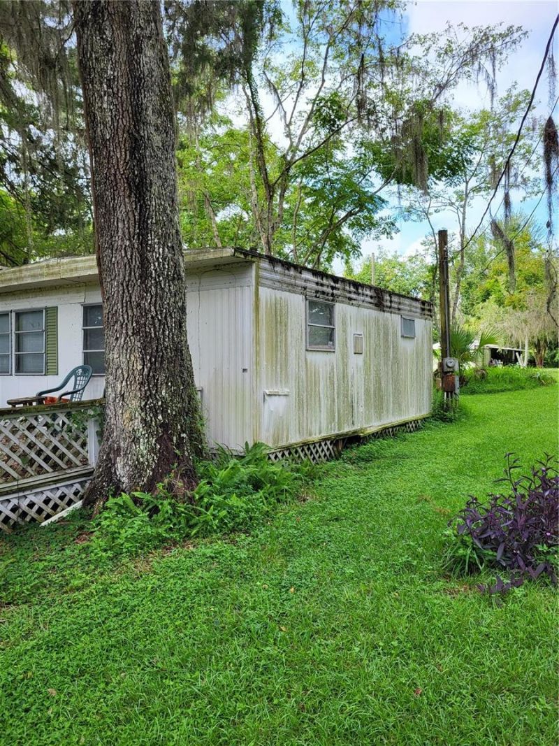 2377 NW 34th Place , Lake Panasoffkee, FL 33538 Photo