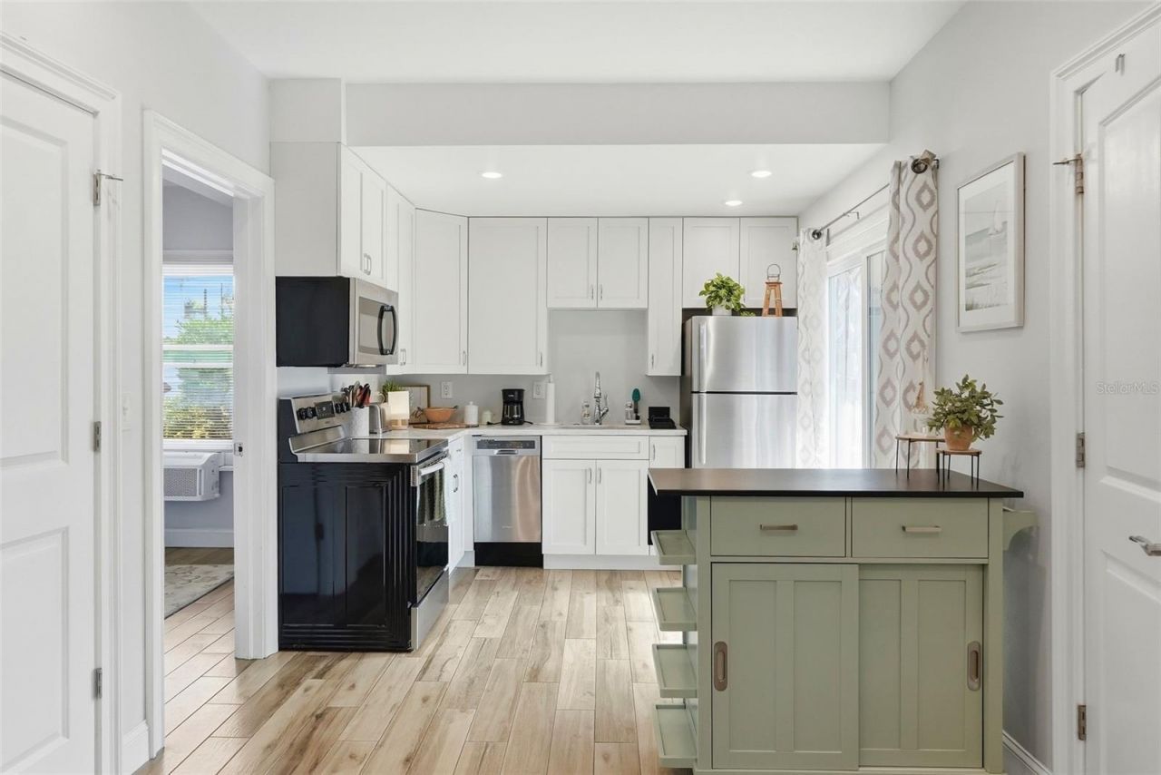 855 28th Avenue N, Saint Petersburg, FL 33704 Photo