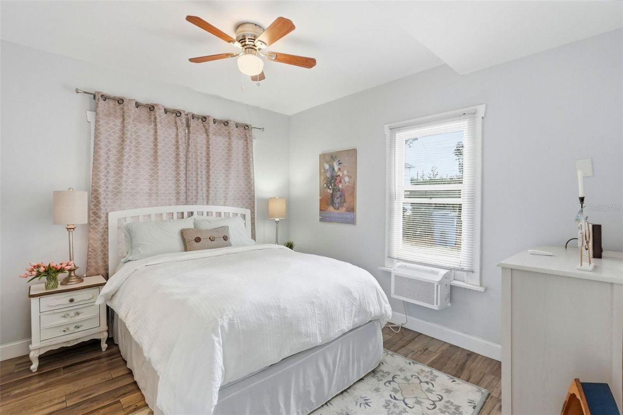 855 28th Avenue N, Saint Petersburg, FL 33704 Photo