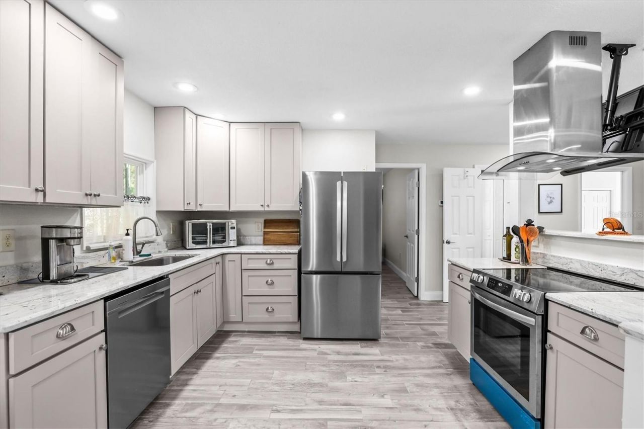 6244 Colony Circle , Weeki Wachee, FL 34607 Photo