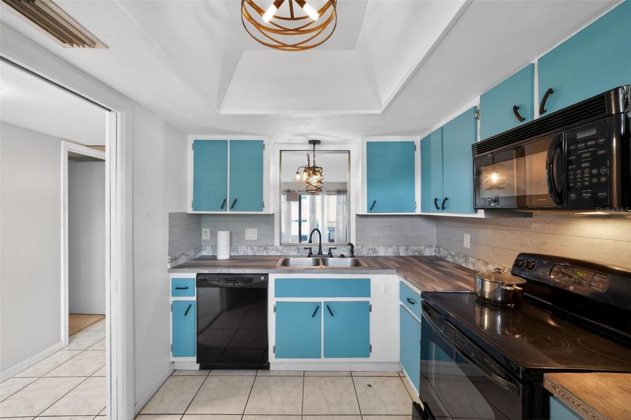 2050 Oleander Boulevard, Unit 6-105, Fort Pierce, FL 34950 Photo