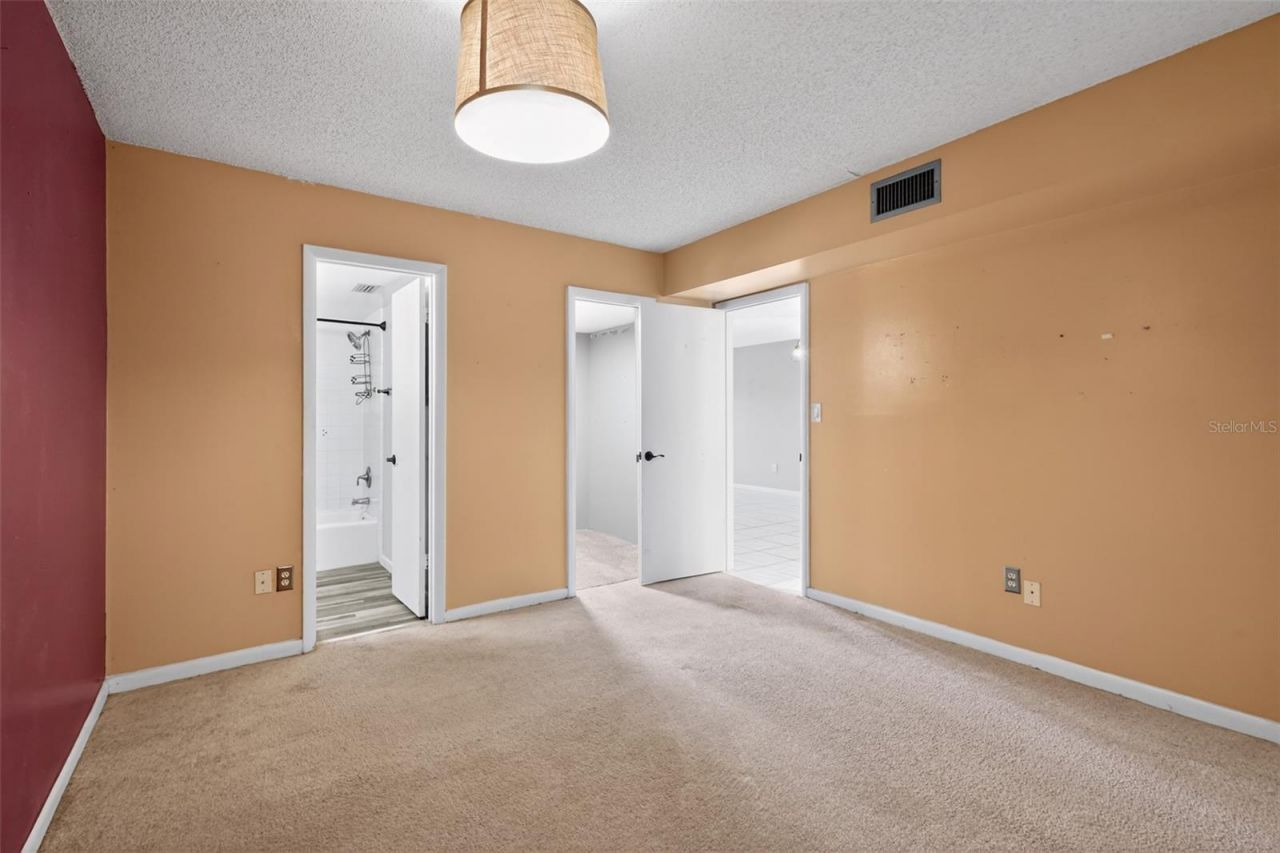 2050 Oleander Boulevard, Unit 6-105, Fort Pierce, FL 34950 Photo