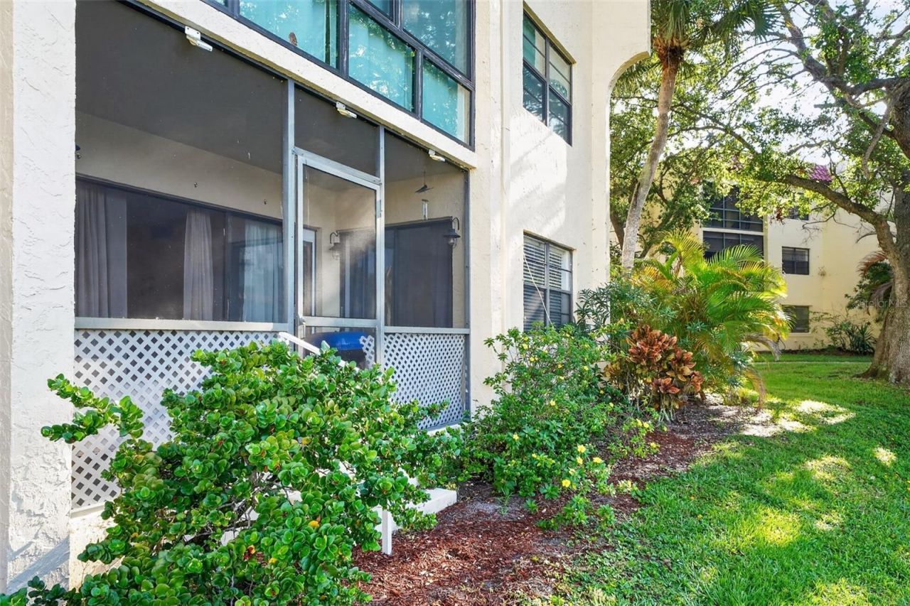 2050 Oleander Boulevard, Unit 6-105, Fort Pierce, FL 34950 Photo