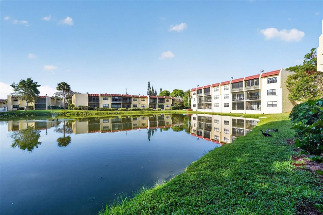 2050 Oleander Boulevard, Unit 6-105, Fort Pierce, FL 34950 Photo