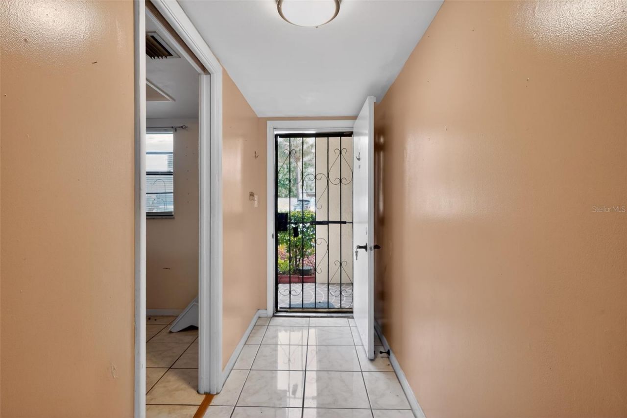 2050 Oleander Boulevard, Unit 6-105, Fort Pierce, FL 34950 Photo