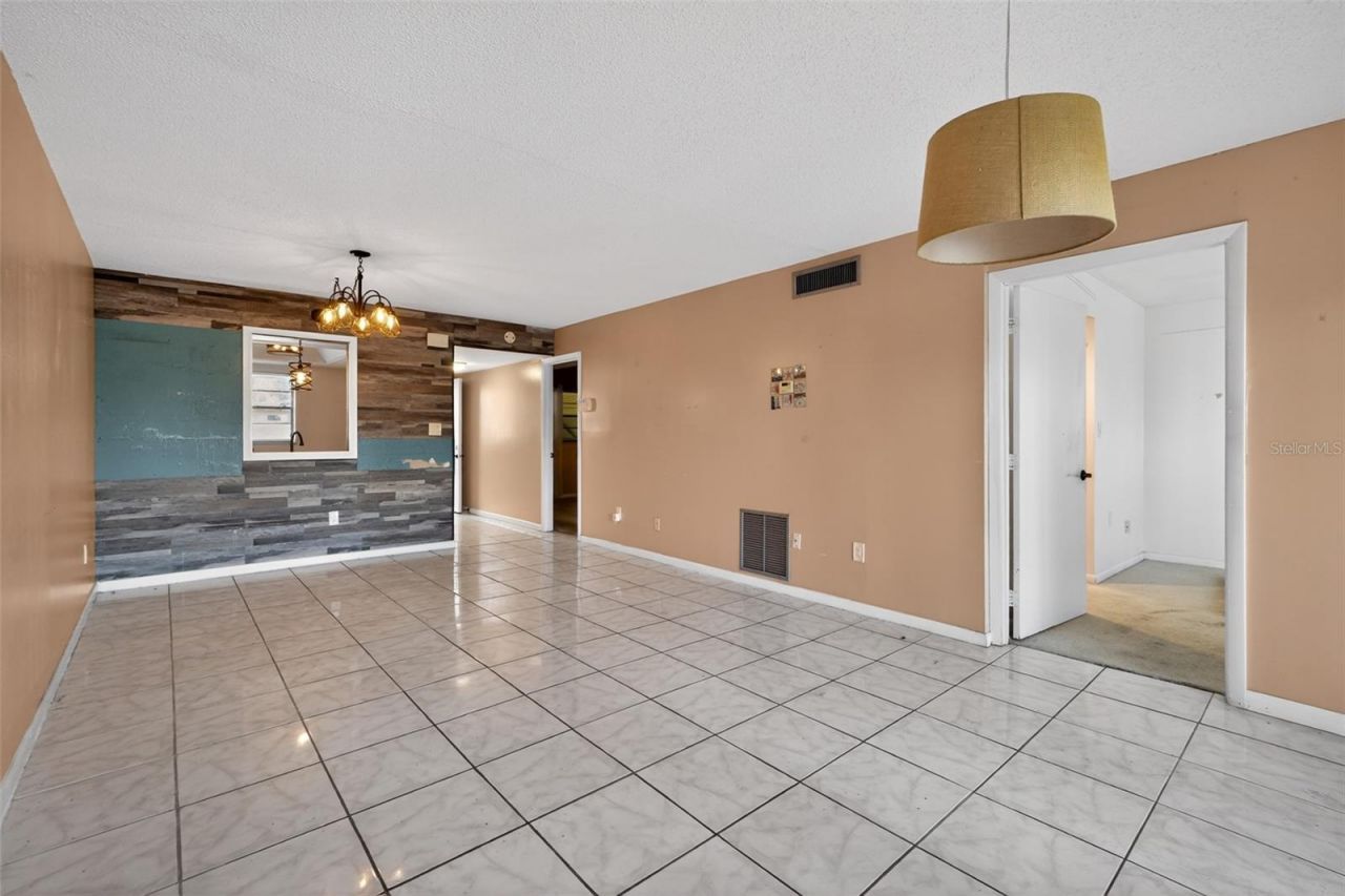 2050 Oleander Boulevard, Unit 6-105, Fort Pierce, FL 34950 Photo