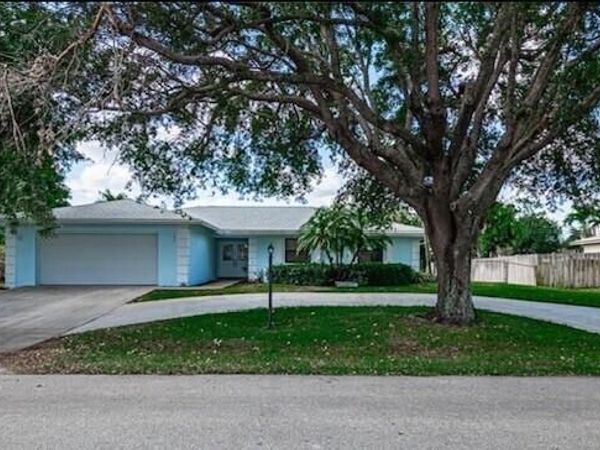 97 W Palm Avenue, Lake Worth, FL 33467
