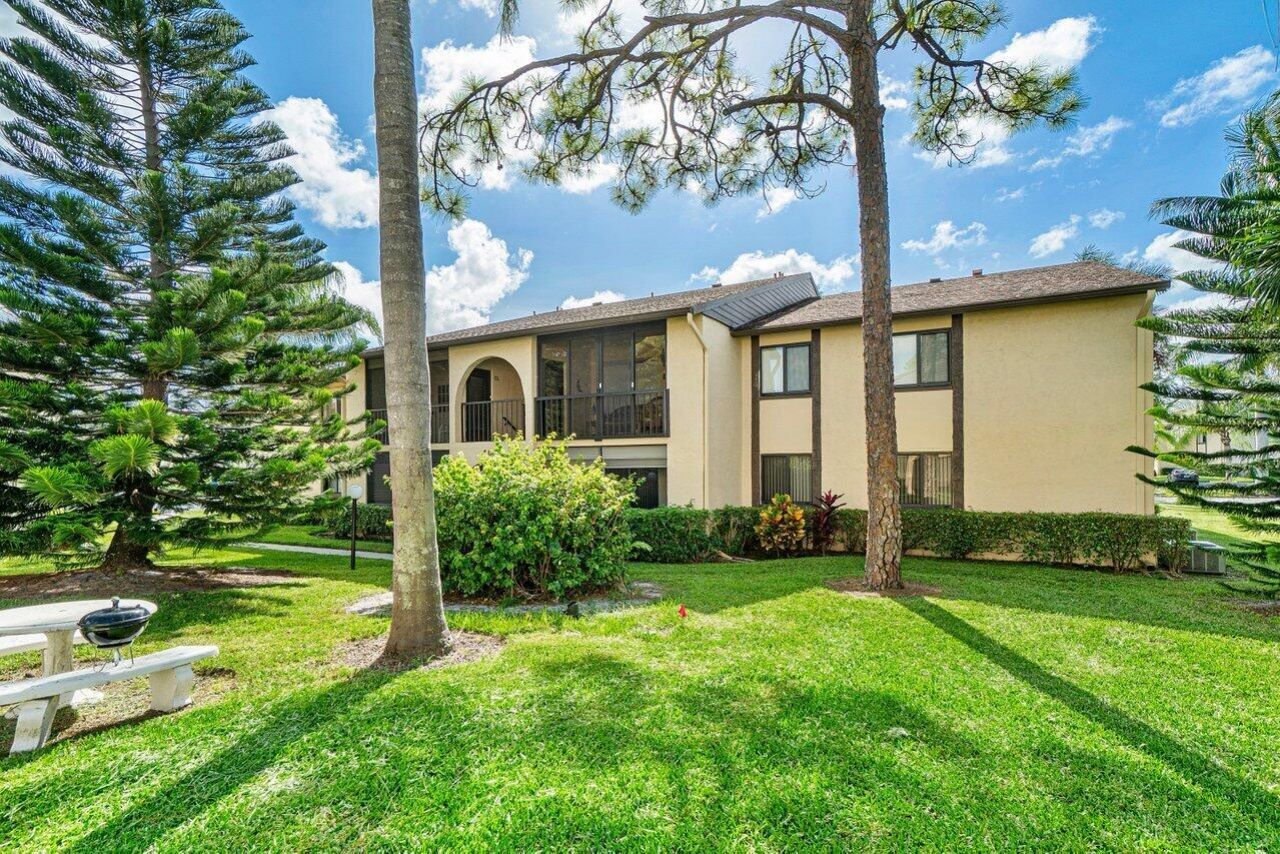 407 Pine Glen Lane, Unit B-1, Greenacres, FL 33463 Photo
