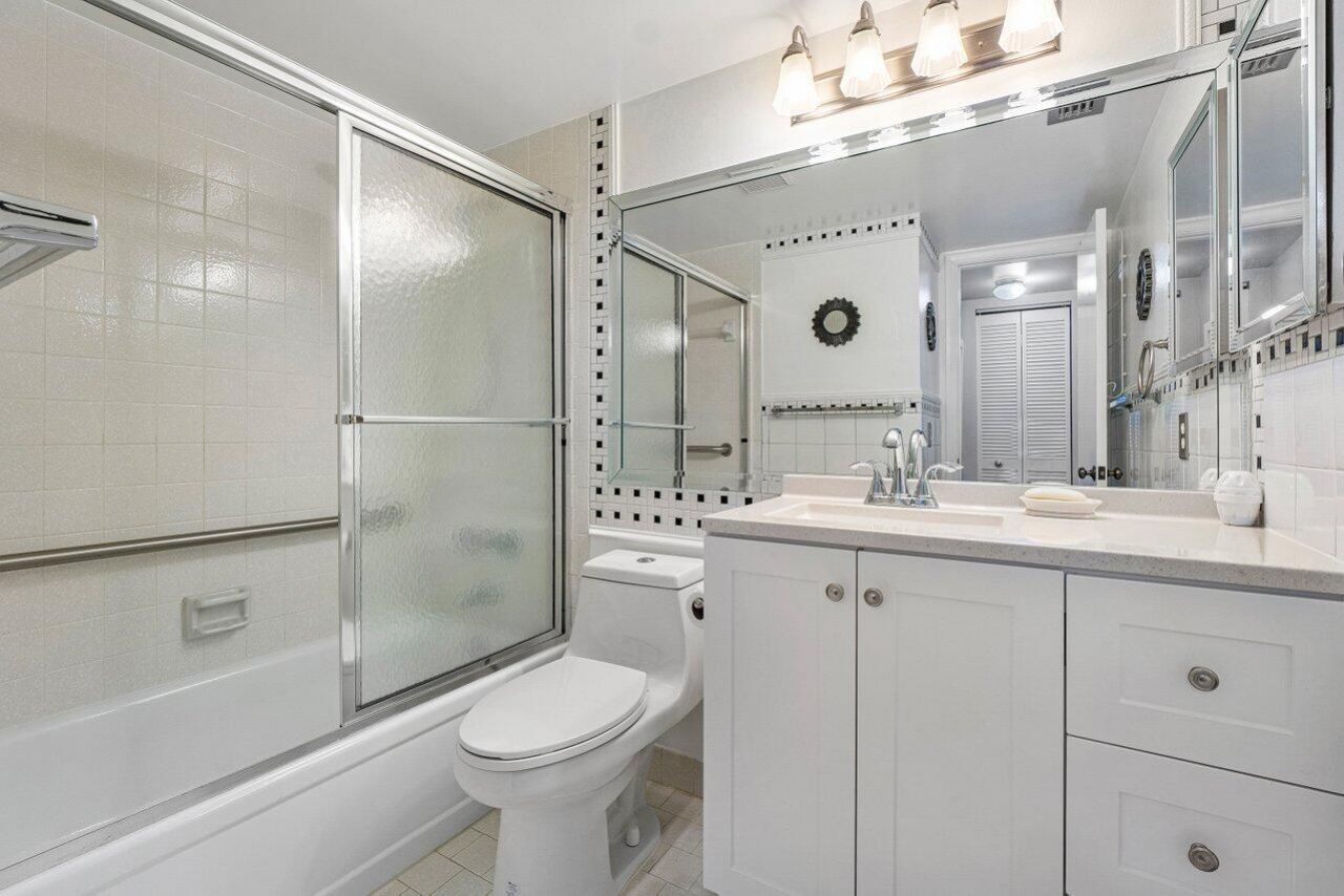 407 Pine Glen Lane, Unit B-1, Greenacres, FL 33463 Photo