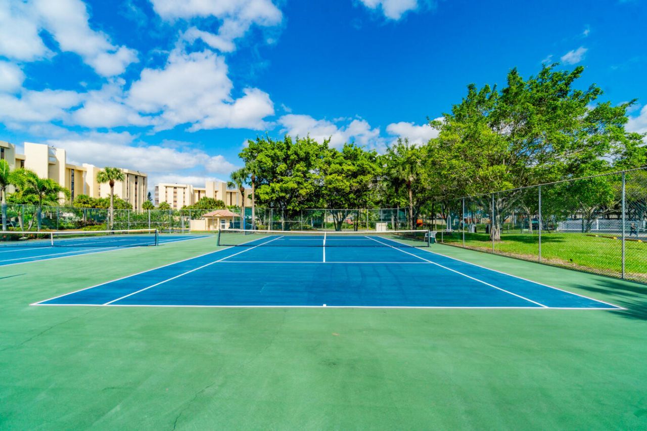 7400 Radice Court, Unit 606, Lauderhill, FL 33319 Photo