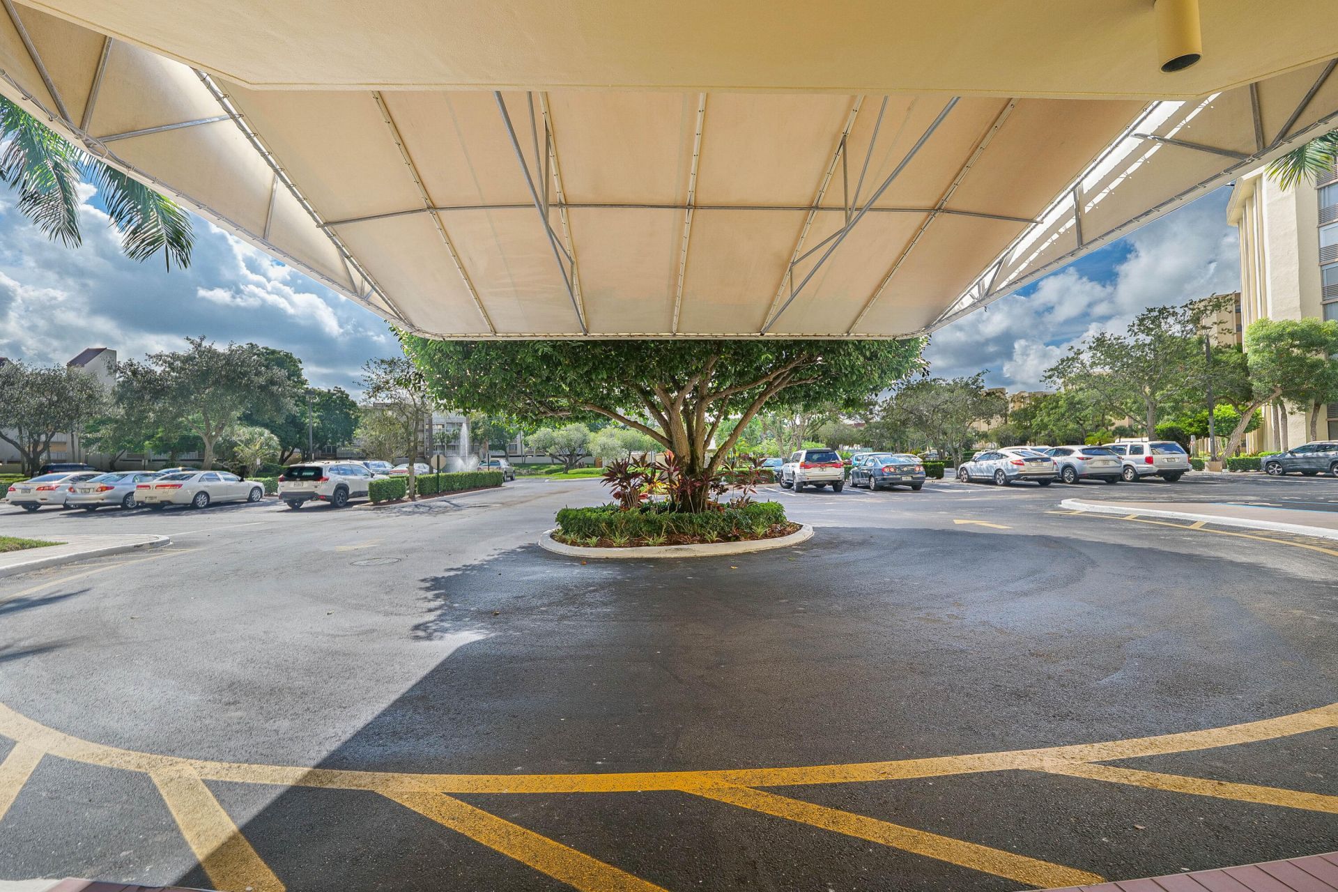 7400 Radice Court, Unit 606, Lauderhill, FL 33319 Photo