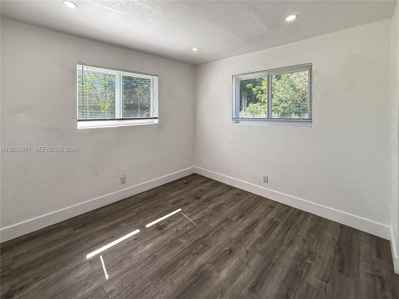 2620 NW 18th Ter , Oakland Park, FL 33311 Photo