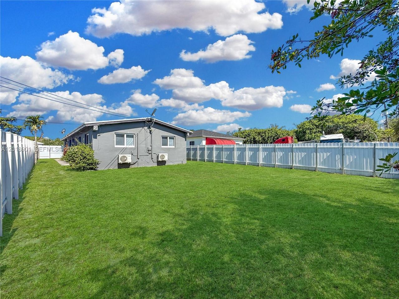 2620 NW 18th Ter , Oakland Park, FL 33311 Photo