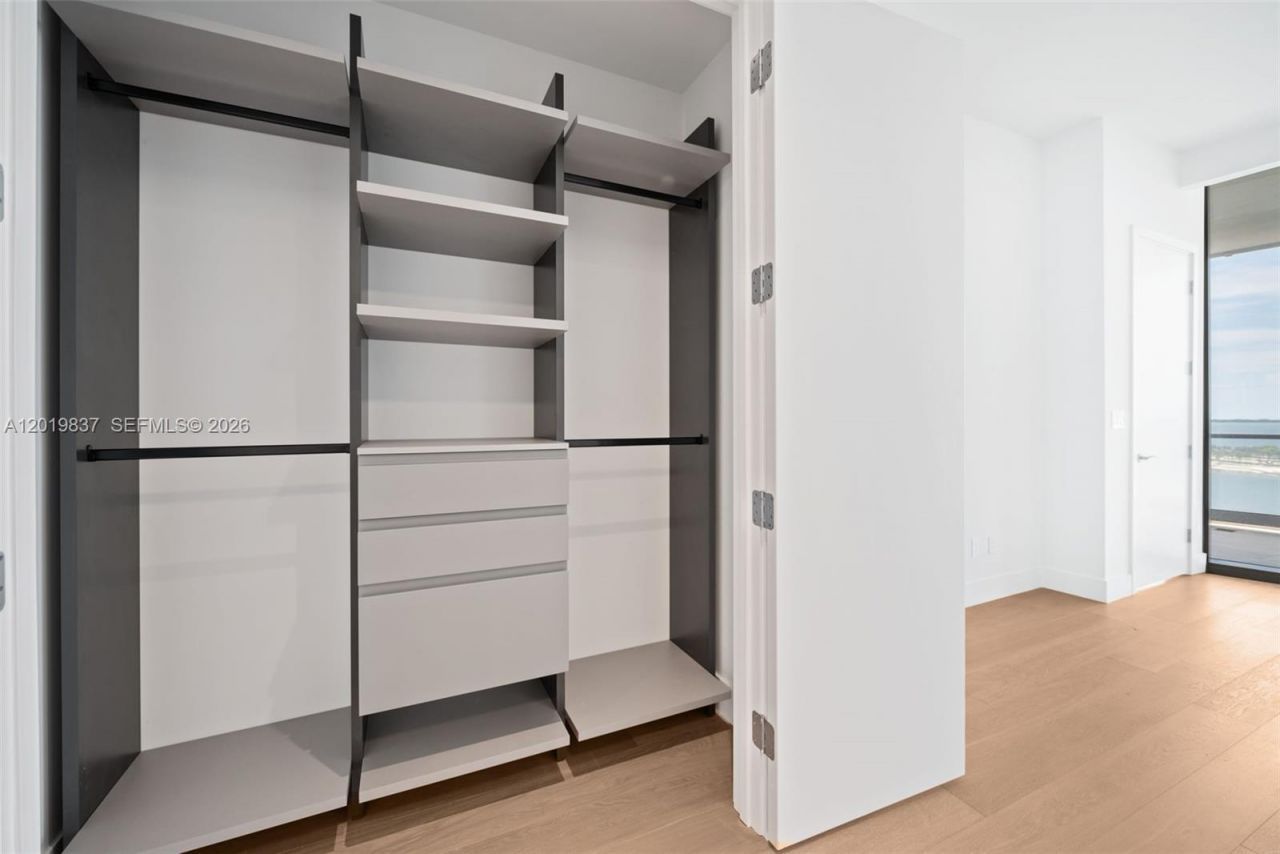175 SE 25 Rd , Unit 801, Miami, FL 33129 Photo