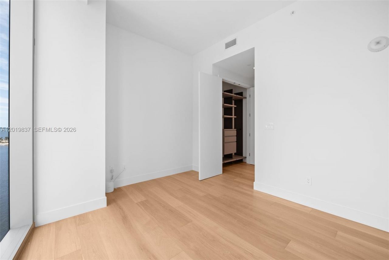 175 SE 25 Rd , Unit 801, Miami, FL 33129 Photo