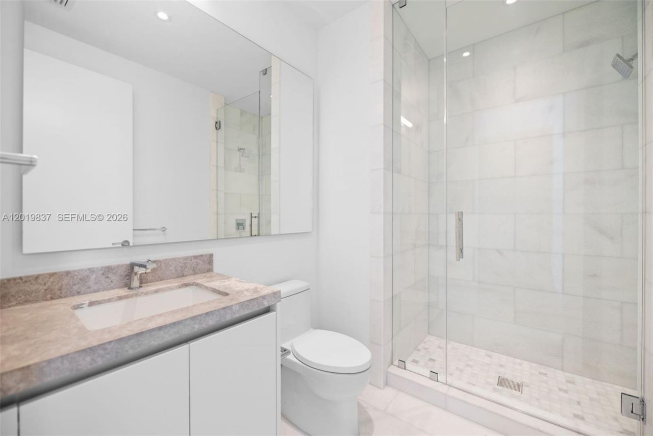 175 SE 25 Rd , Unit 801, Miami, FL 33129 Photo