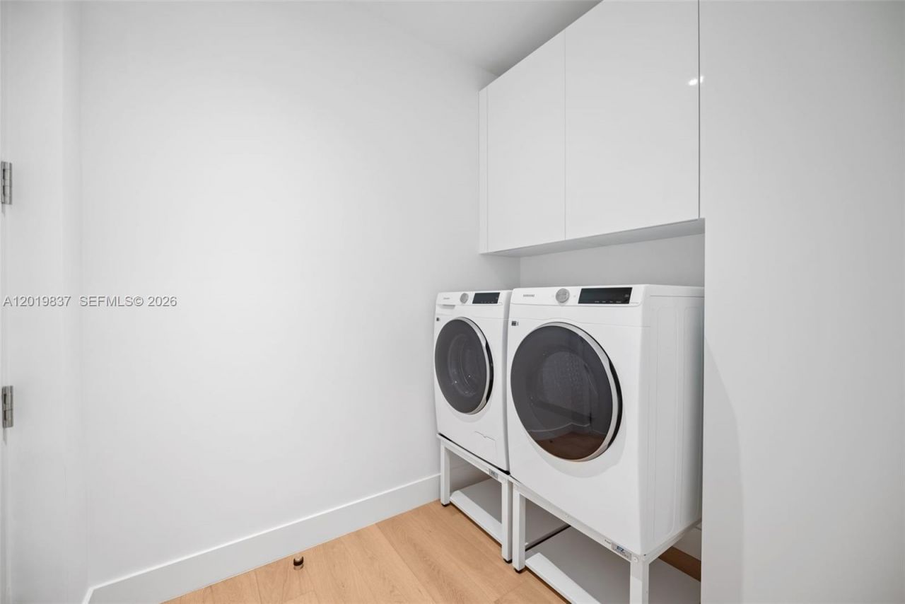 175 SE 25 Rd , Unit 801, Miami, FL 33129 Photo
