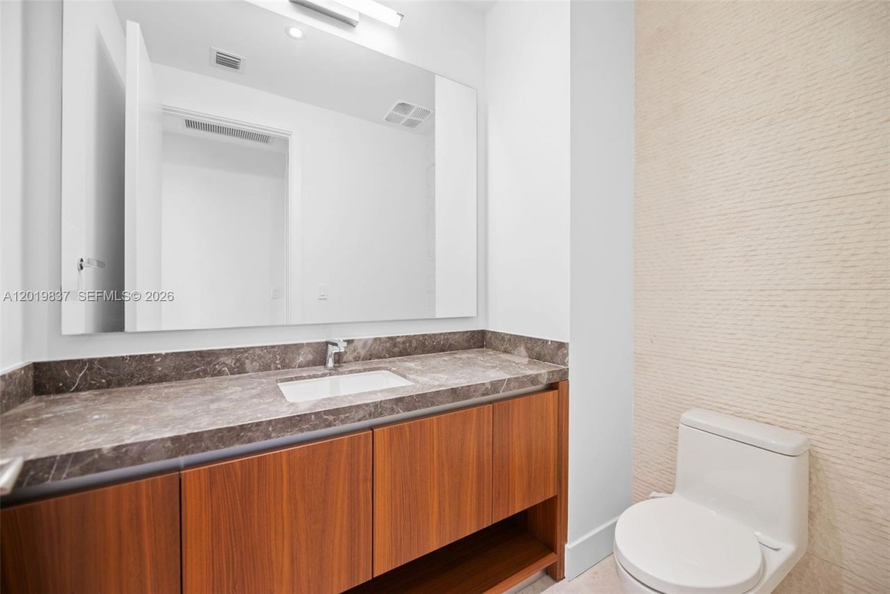 175 SE 25 Rd , Unit 801, Miami, FL 33129 Photo