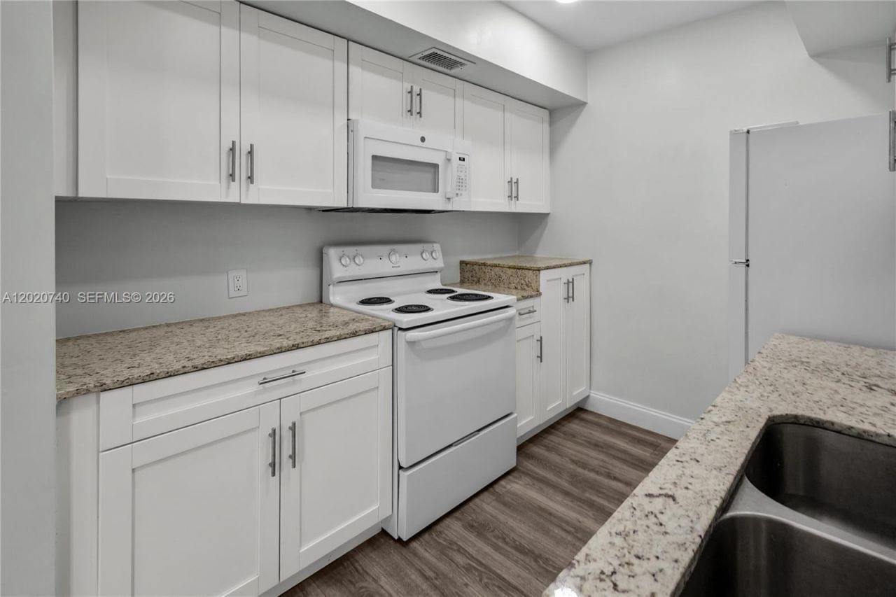 245 NE 191st St , Unit 3014, Miami, FL 33179 Photo