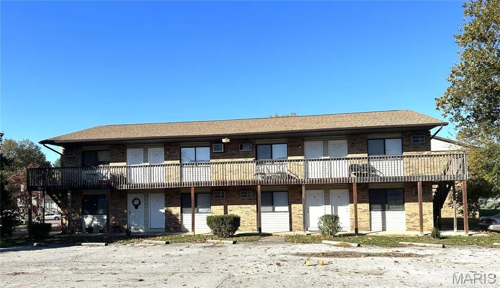 635 Vicksburg Drive , Belleville, IL 62221 Main Photo