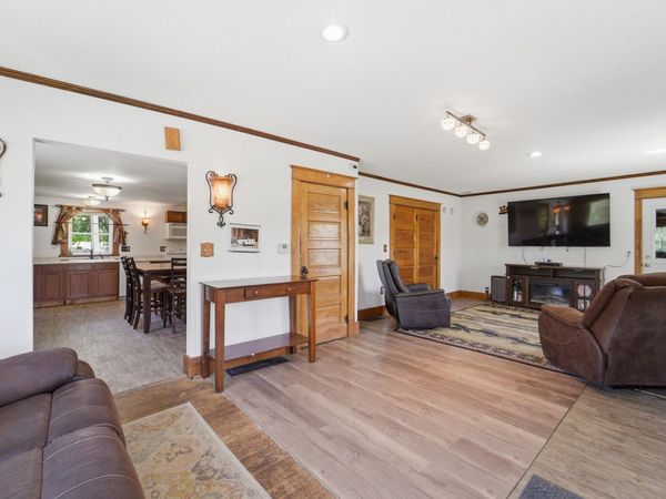1993 105th Street, Casey, IA 50048