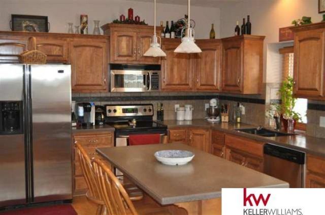 8539 S 98 Circle, La Vista, NE 68128 Main Photo